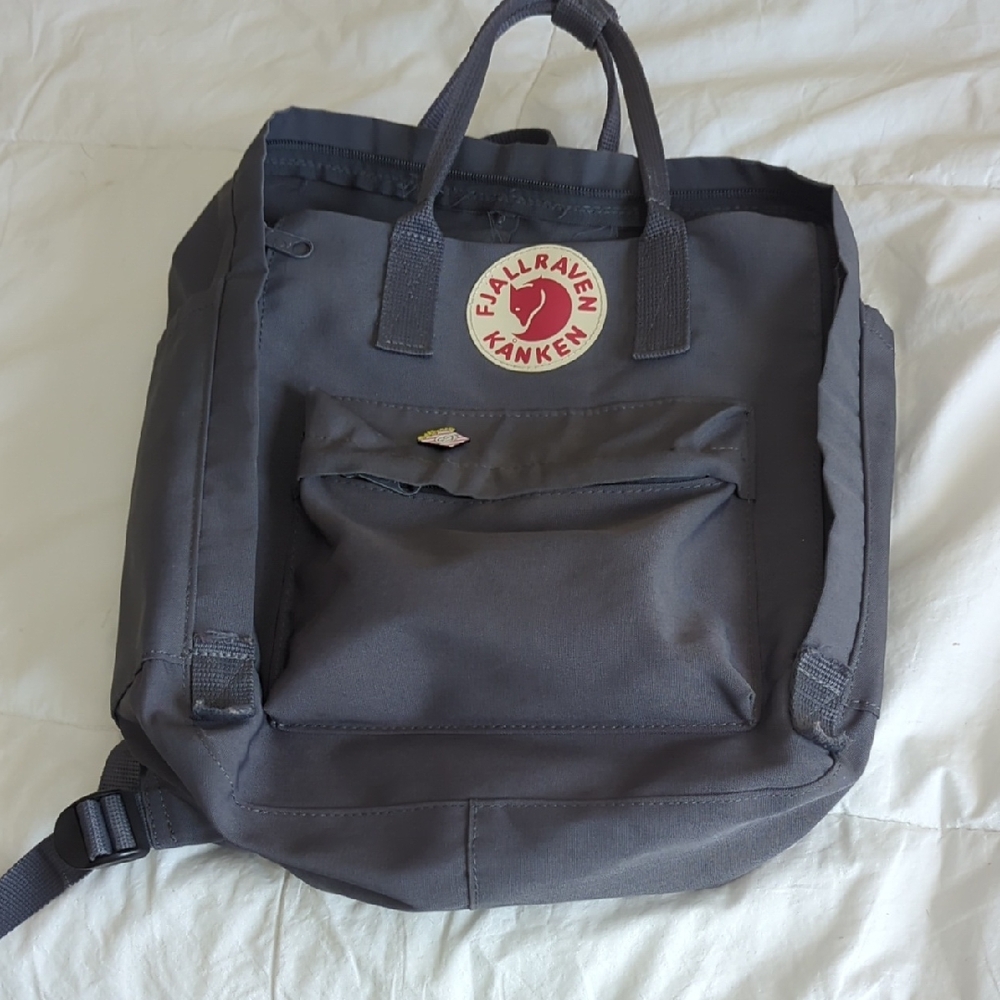 Fjallraven Kånken Charcoal Backpack